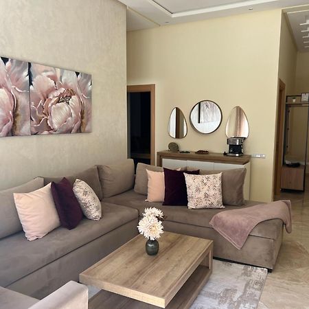 부즈니카 Apparemment De Luxe Vue Piscine 아파트 외부 사진