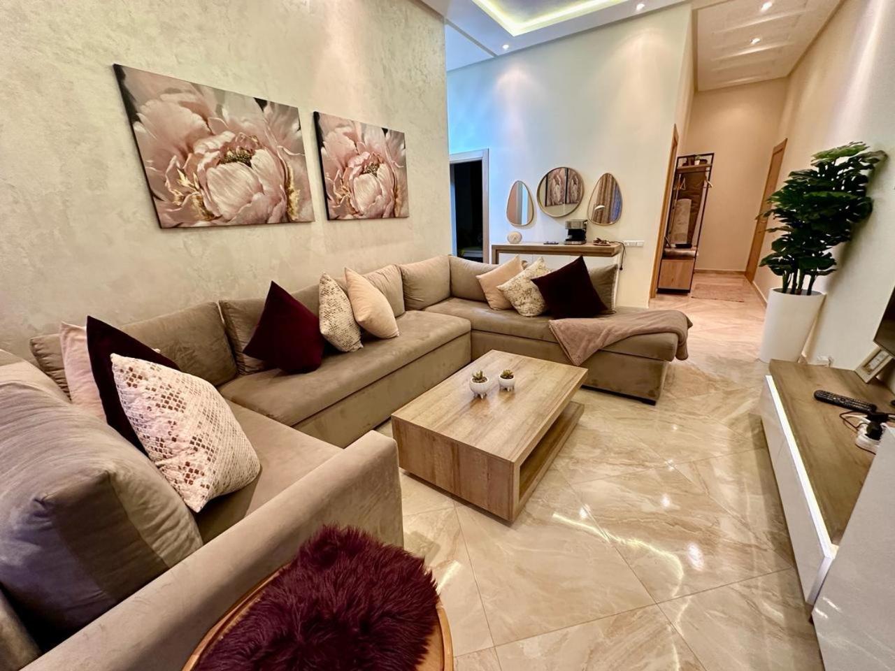 부즈니카 Apparemment De Luxe Vue Piscine 아파트 외부 사진
